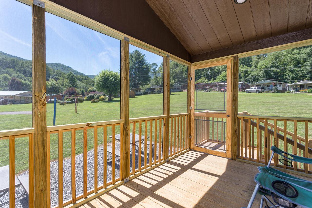 Fort Tatham Rv Resort Sylva Eksteriør billede